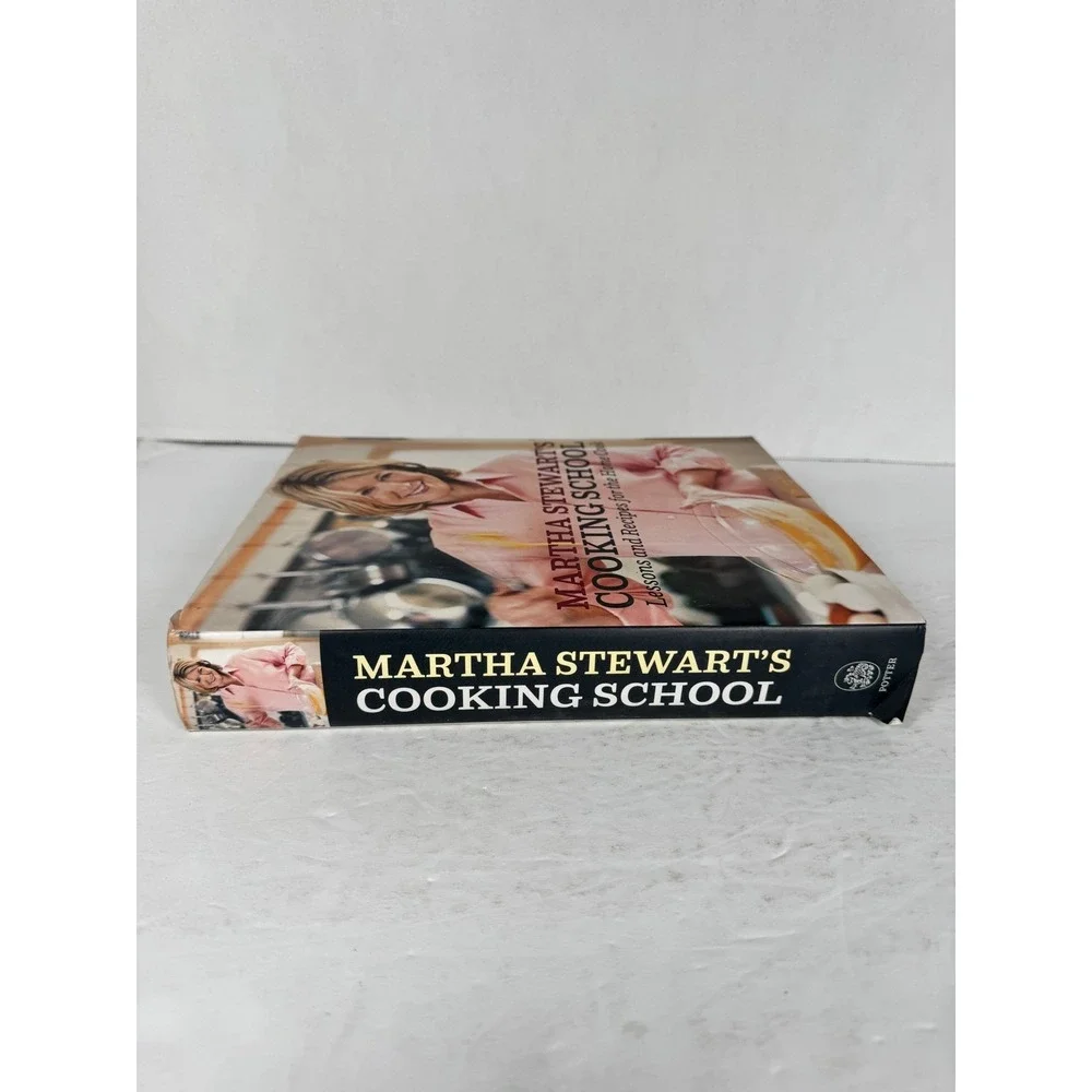 Martha Stewart's Cooking School Cookbook 2008 HC Clarkson Potter First Edition